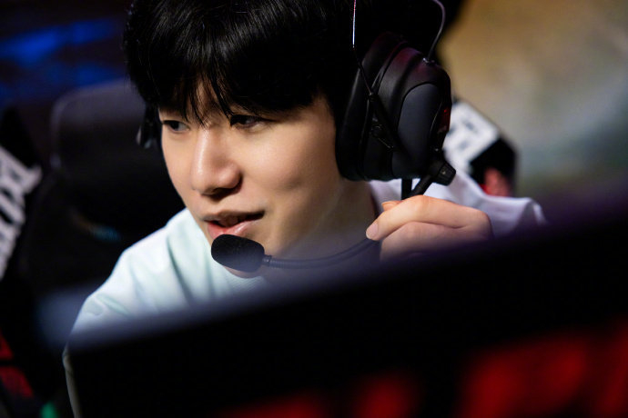 中的位置和 中的位置和